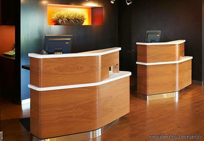 Отель Courtyard By Marriott Indianapolis Airport Экстерьер фото